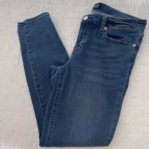 GAP Women's Classic Blue Skinny Jeans